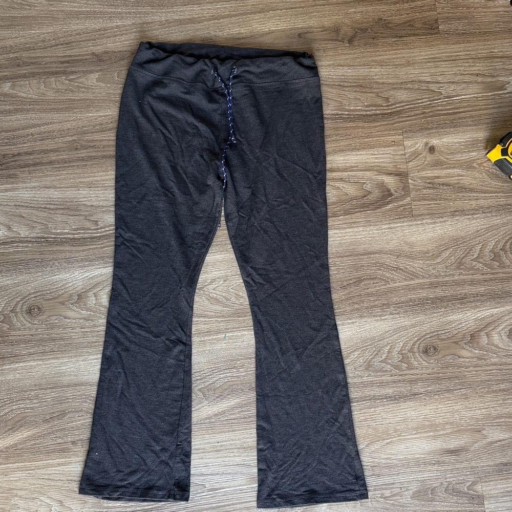 Sundry Gray Lounge Pants Size: 2
